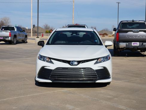 Used 2022 Toyota Camry LE image 6