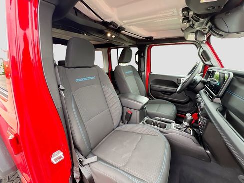 Used 2025 Jeep Wrangler Unlimited Rubicon 4xe w/ Safety Group AWD/4WD image 26