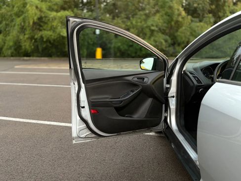 Used 2015 Ford Focus S image 9