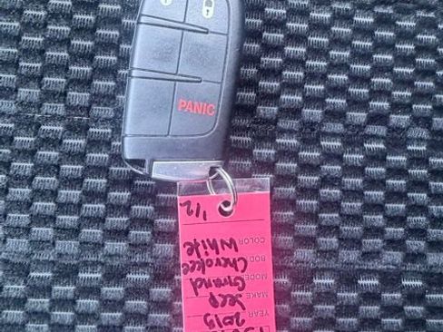 Used 2015 Jeep Grand Cherokee Laredo w/ Quick Order Package 23E RWD image 32