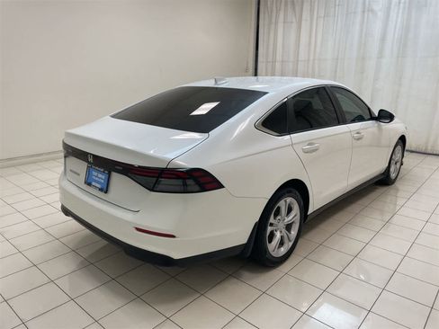 Used 2025 Honda Accord LX image 24