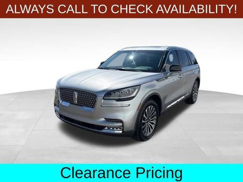 Used 2021 Lincoln Aviator Reserve w/ Elements Package Plus image 3