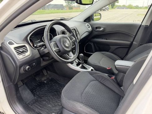 Used 2018 Jeep Compass Sport AWD/4WD image 11
