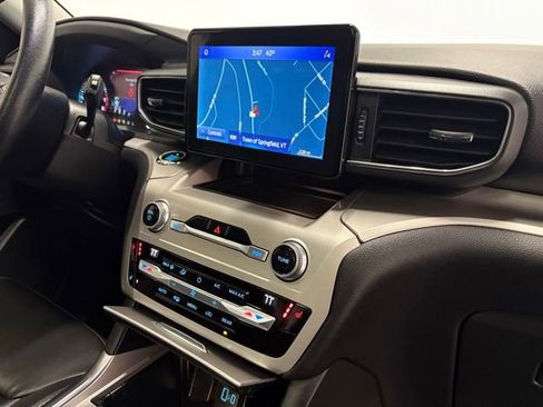 Used 2021 Ford Explorer XLT w/ Equipment Group 202A image 32