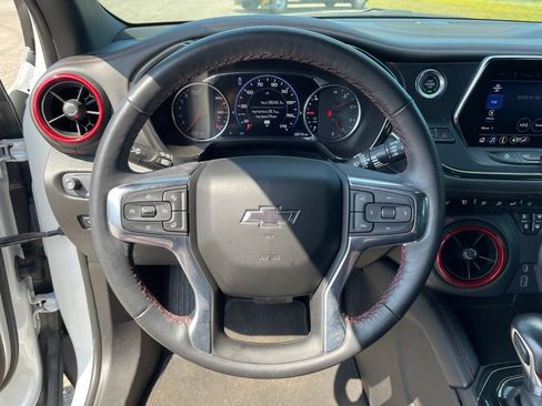 Used 2022 Chevrolet Blazer RS FWD image 17
