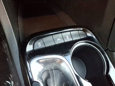 Used 2023 Buick Encore GX Select image 32