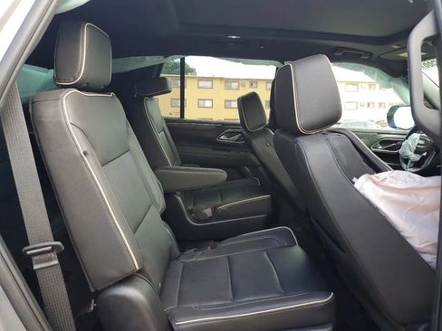 Used 2023 GMC Yukon SLT w/ SLT Premium Package RWD image 11