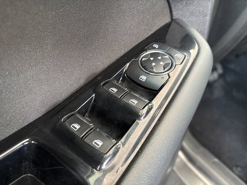 Used 2019 Ford Edge SEL FWD image 11