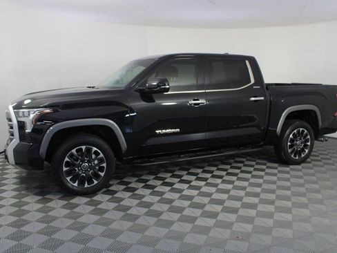 Used 2024 Toyota Tundra Limited image 2