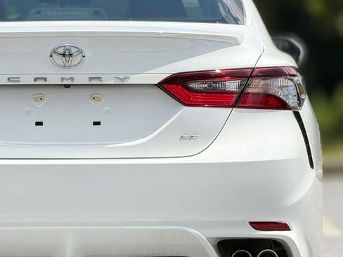 Used 2023 Toyota Camry SE FWD image 17