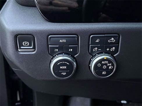 Certified 2022 GMC Sierra 1500 SLT w/ SLT Convenience Package image 22