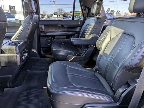 Used 2019 Ford Expedition Limited w/ Equipment Group 301A image 29