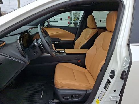 Used 2024 Lexus RX 350 Premium Plus w/ Convenience Package image 10