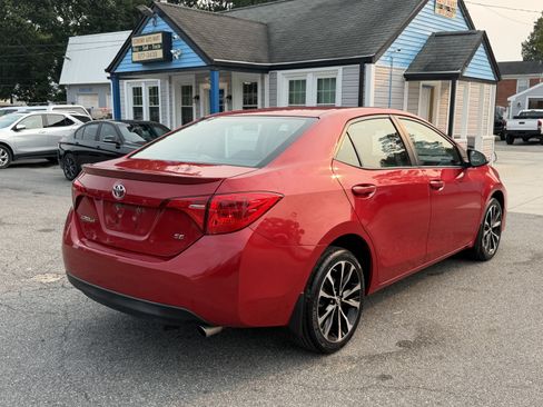 Used 2018 Toyota Corolla SE FWD image 5