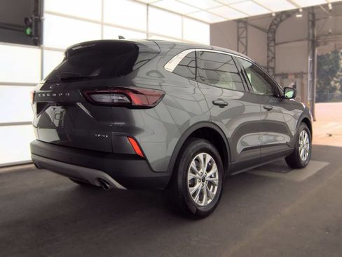 Used 2023 Ford Escape Active w/ Tech Pack #1 AWD/4WD image 4