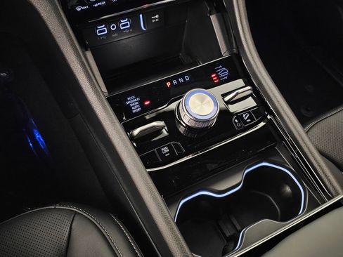 New 2025 Jeep Grand Cherokee Overland image 33