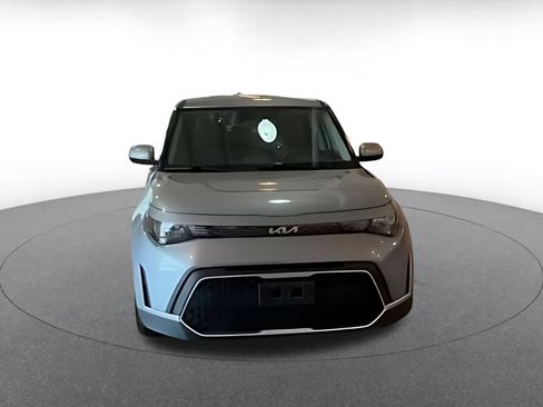 Used 2025 Kia Soul LX w/ LX Technology Package FWD image 15
