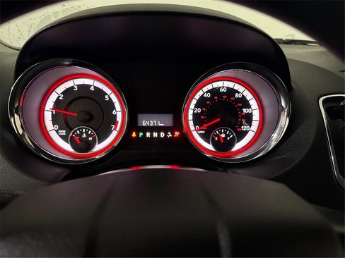 Used 2019 Dodge Grand Caravan SE w/ UConnect Hands-Free Group image 27