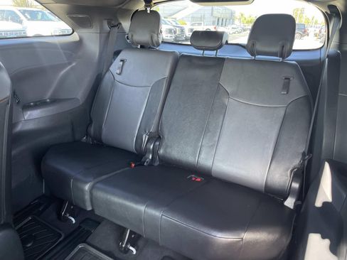 Used 2023 Toyota Sienna XSE w/ XSE Plus Package AWD/4WD image 14