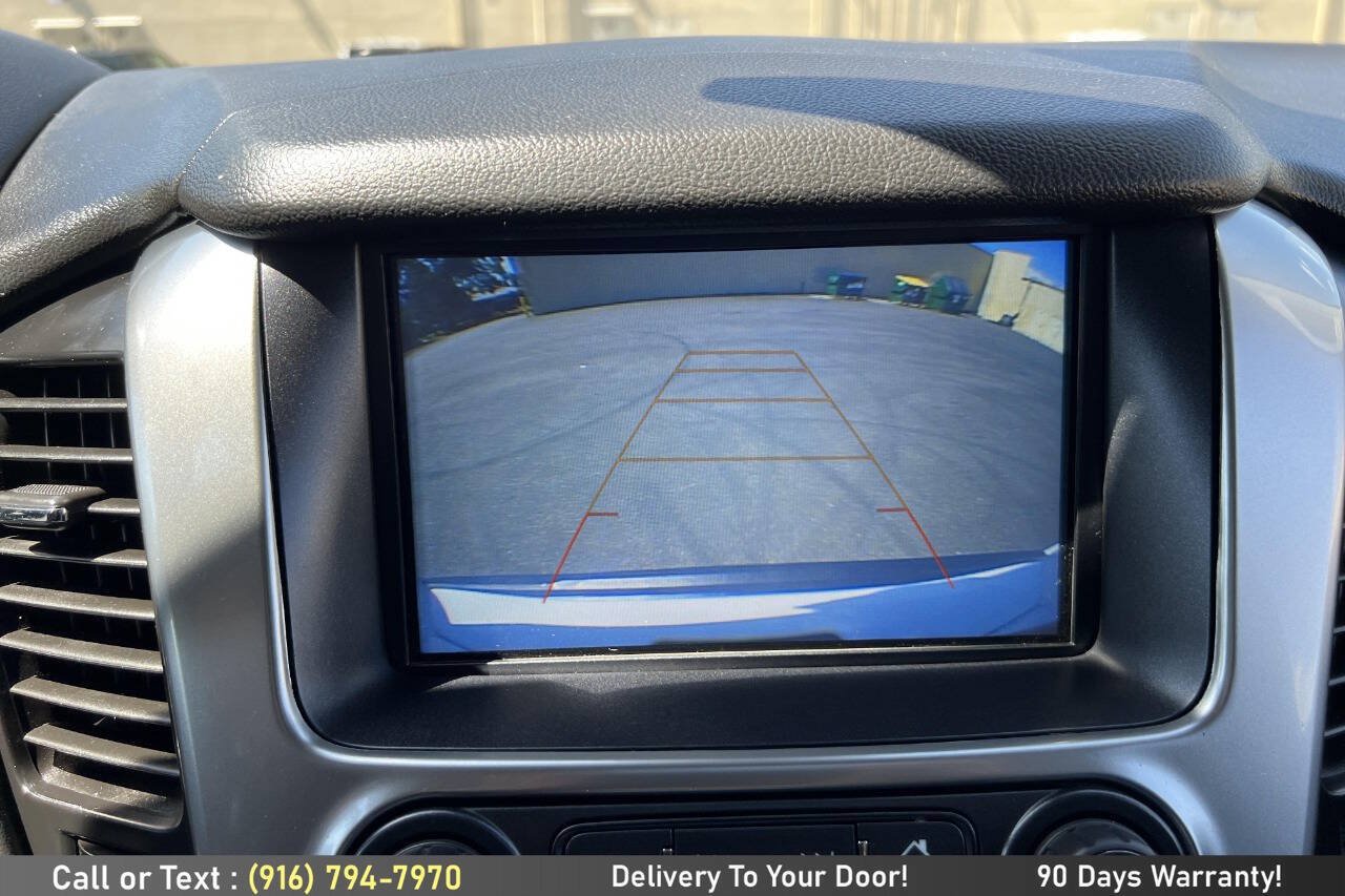 Used 2020 Chevrolet Suburban LT AWD/4WD image 21