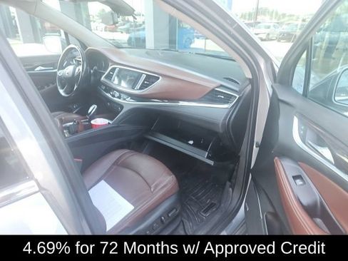 Used 2020 Buick Enclave Avenir w/ Avenir Technology Package FWD image 6