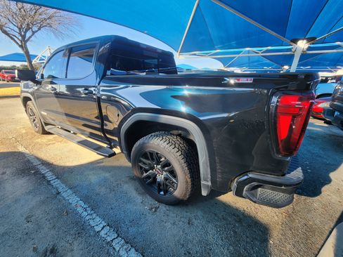 Used 2022 GMC Sierra 1500 Elevation w/ Elevation Premium Package image 3