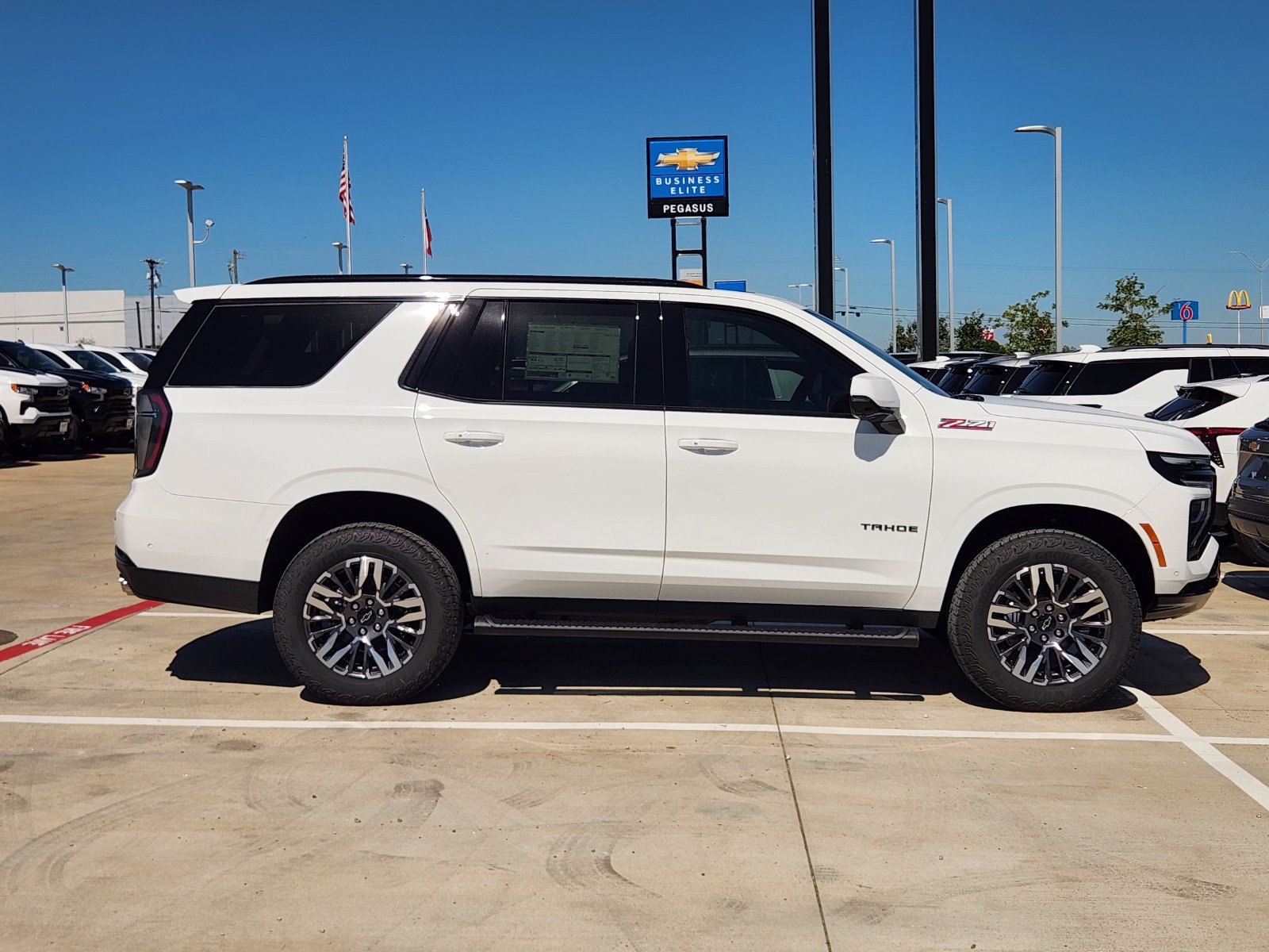 New 2027 Chevrolet Tahoe Z71 w/ Comfort Package AWD/4WD image 7
