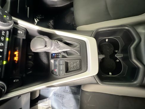Used 2025 Toyota RAV4 XLE w/ Convenience Package FWD image 25