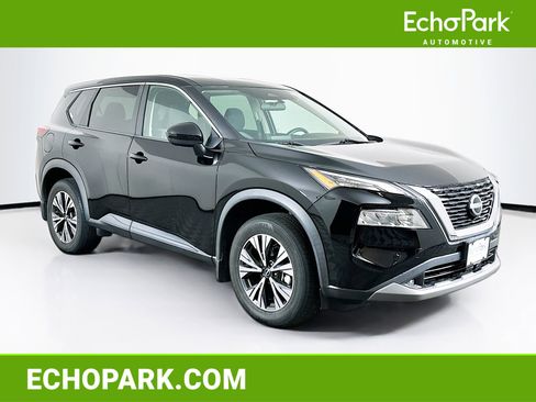 Used 2023 Nissan Rogue SV image 1