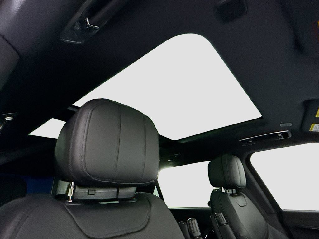 New 2026 Land Rover Range Rover Sport Dynamic SE AWD/4WD image 18
