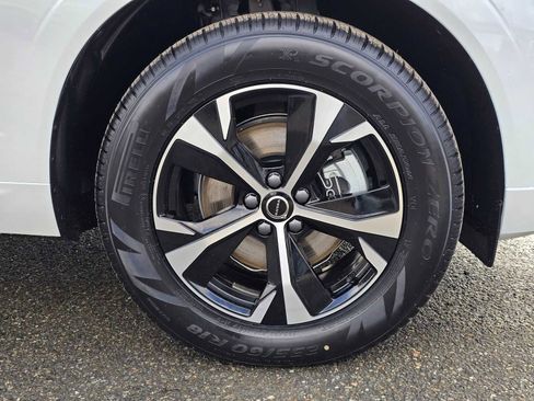 New 2026 Volvo XC60 B5 Core image 9