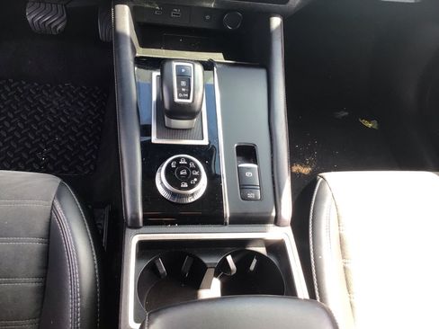 Used 2024 Mitsubishi Outlander SE Black Edition AWD/4WD image 22