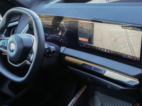 Certified 2025 BMW X3 xDrive30i w/ Premium Package image 8