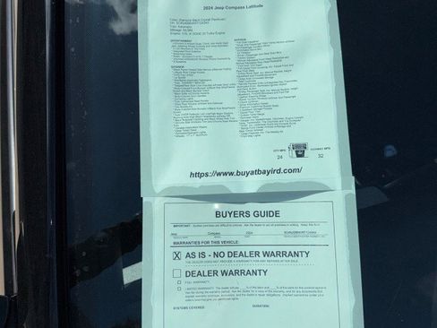 Used 2024 Jeep Compass Latitude image 10