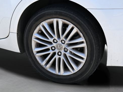 Used 2013 Lexus ES 350 F Sport w/ Luxury Pkg FWD image 33
