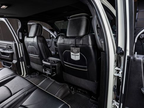 Used 2024 RAM 3500 Limited image 32