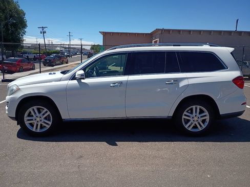 Used 2014 Mercedes-Benz GL 450 4MATIC image 4