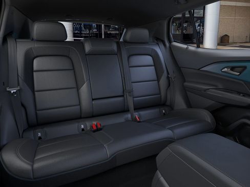 New 2026 Chevrolet Equinox EV LT image 17