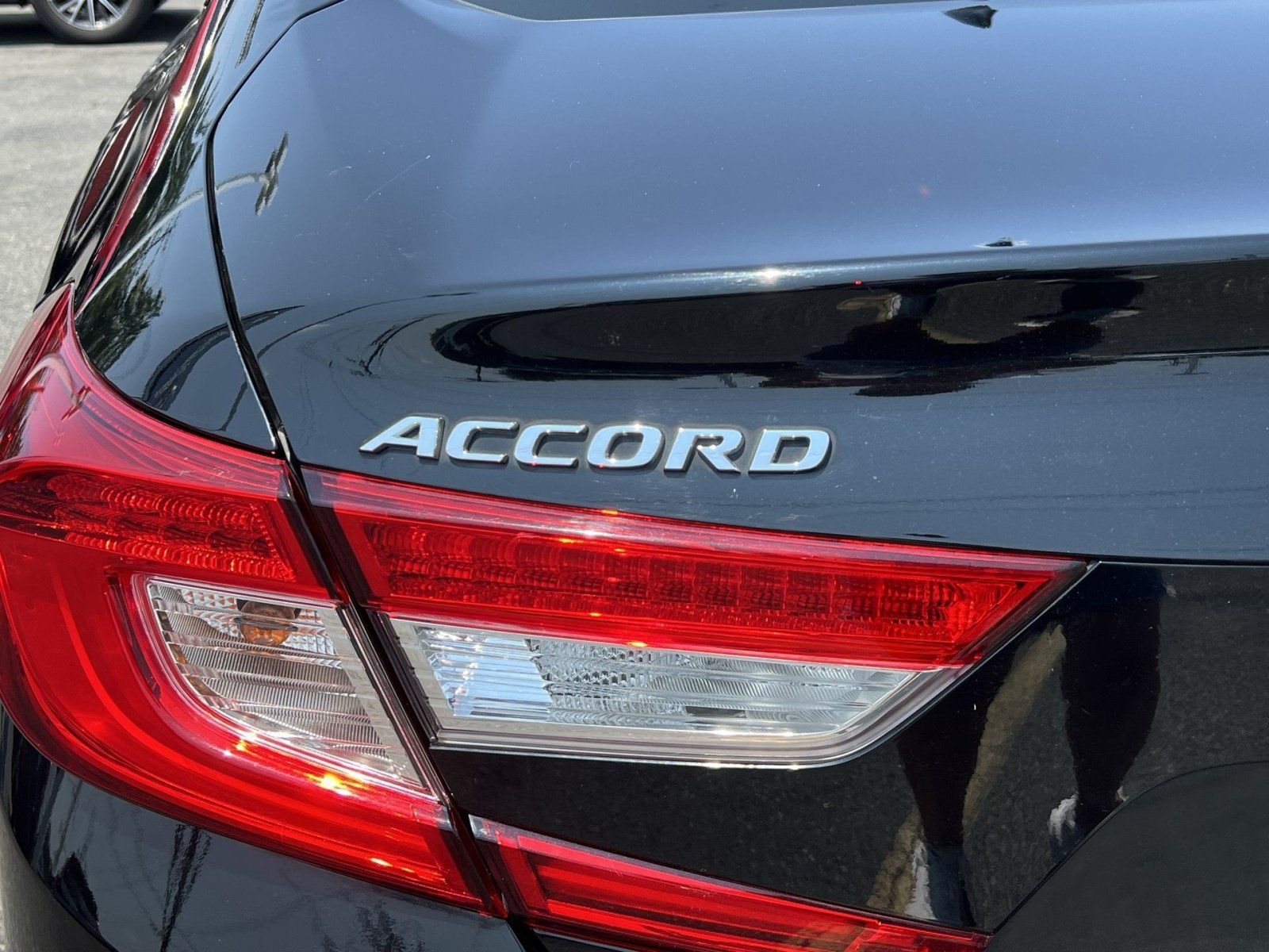Used 2019 Honda Accord EX image 25
