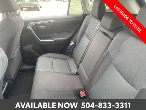 Used 2024 Toyota RAV4 XLE AWD/4WD image 20