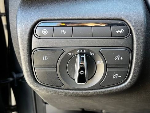 Used 2022 INFINITI QX50 Luxe w/ Appearance Package image 18