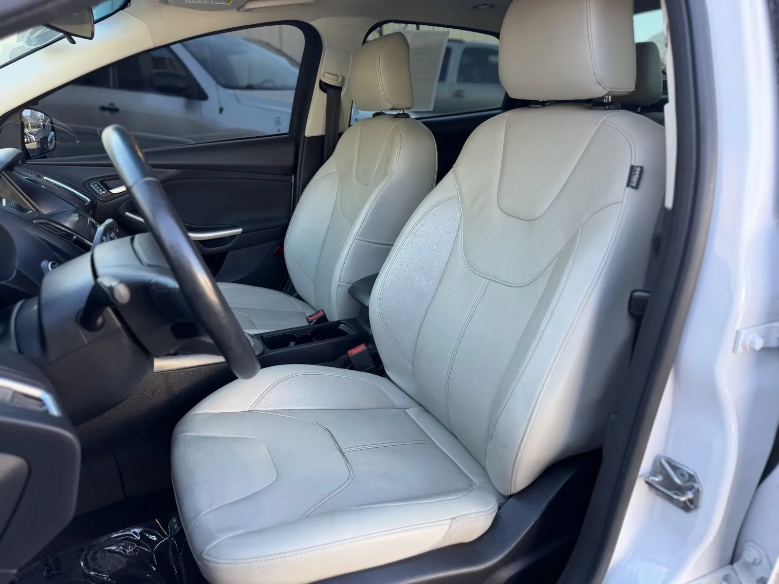 Used 2018 Ford Focus Titanium FWD image 17