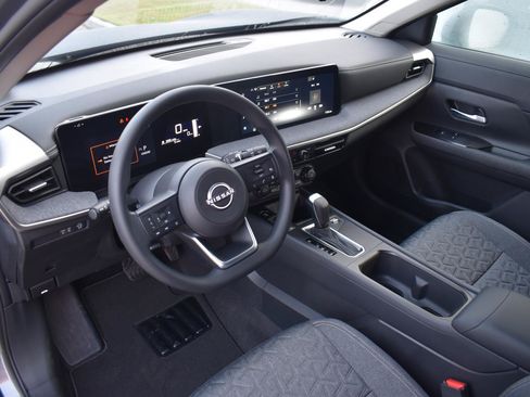 Used 2026 Nissan Kicks SV w/ SV Premium Package FWD image 17