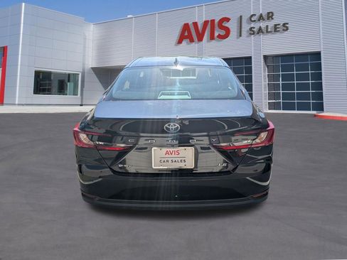 Used 2025 Toyota Camry LE FWD image 7
