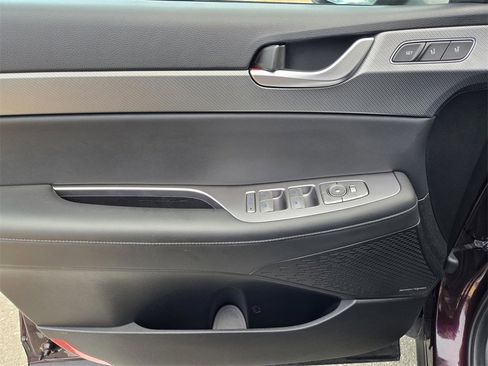 Used 2023 Hyundai Palisade SEL w/ Premium Package image 17