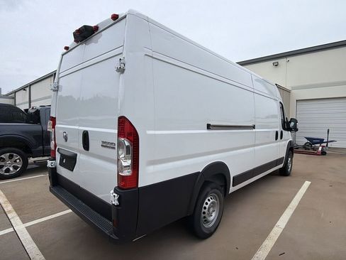 Used 2023 RAM ProMaster 3500 w/ Driver Convenience Group FWD image 2