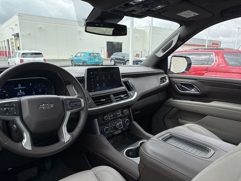 Used 2024 Chevrolet Tahoe Z71 w/ Luxury Package image 14