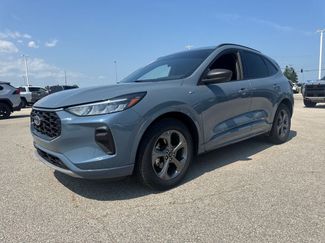 Used 2024 Ford Escape ST-Line w/ Tech Pack #1 FWD video 2
