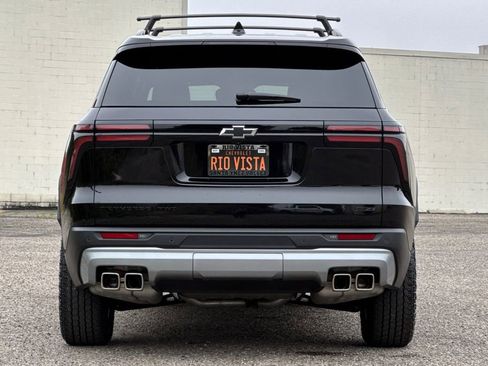 Used 2025 Chevrolet Traverse Z71 AWD/4WD image 5