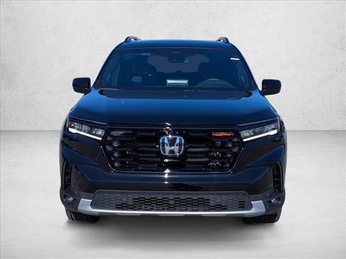 New 2025 Honda Pilot TrailSport image 2
